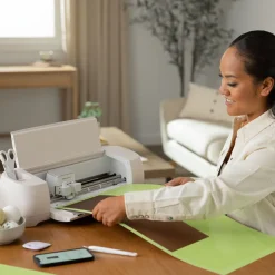 Cricut Explore™ 4 + Gesamtpaket + Cricut Access™ Abo
